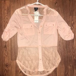 Quarter Sleeve Peach colored Daytrip top!
